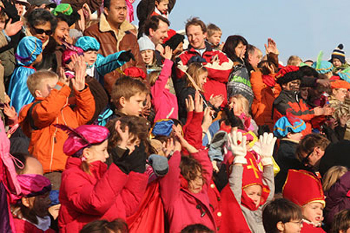 Einzug von Sinterklaas in Schoorl und Groet