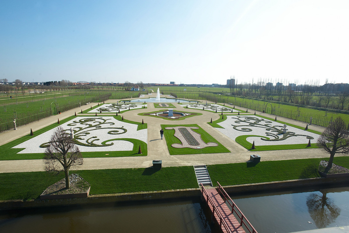 Schlossgarten der Assumburg - Führungen