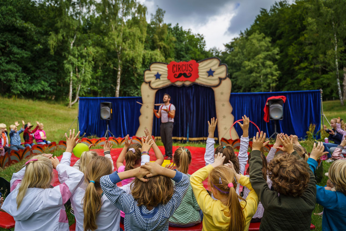 Kinderkarawane des Zirkus Schnauzbart