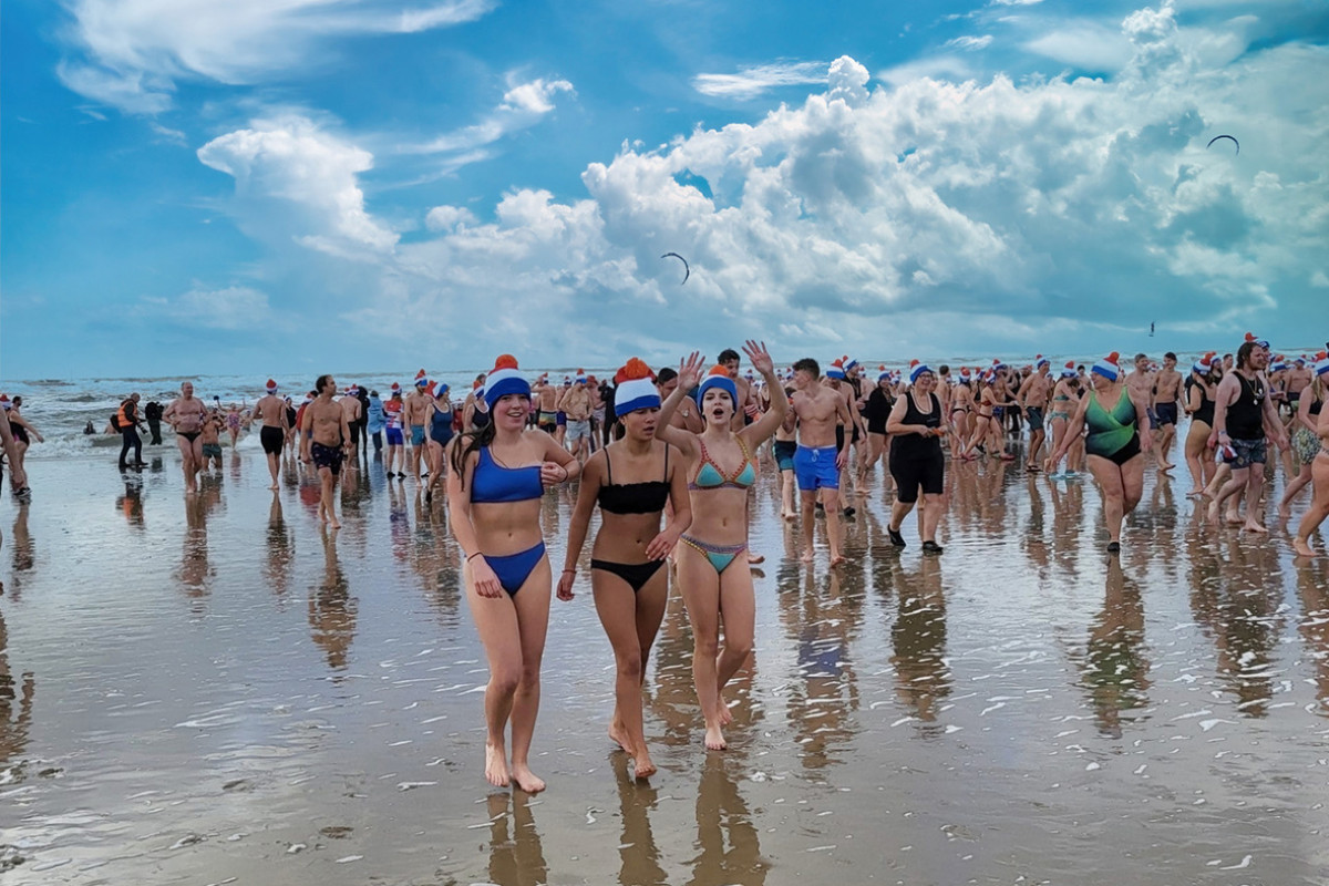 Nieuwjaarsduik Bergen aan Zee